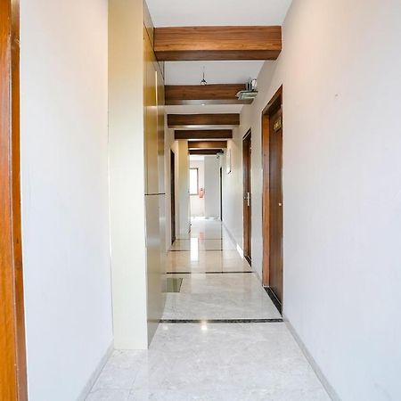 Fabhotel Swaraj Shirgaon  エクステリア 写真