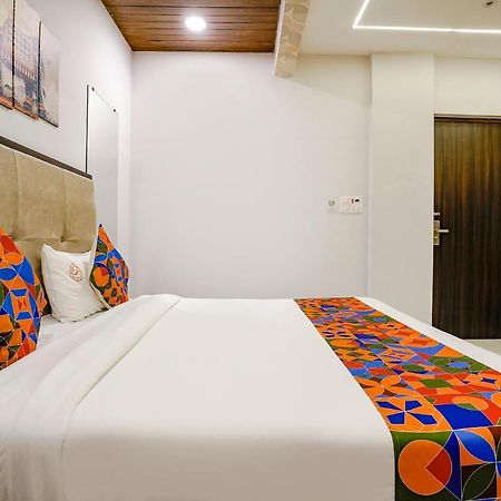 Fabhotel Swaraj Shirgaon  エクステリア 写真