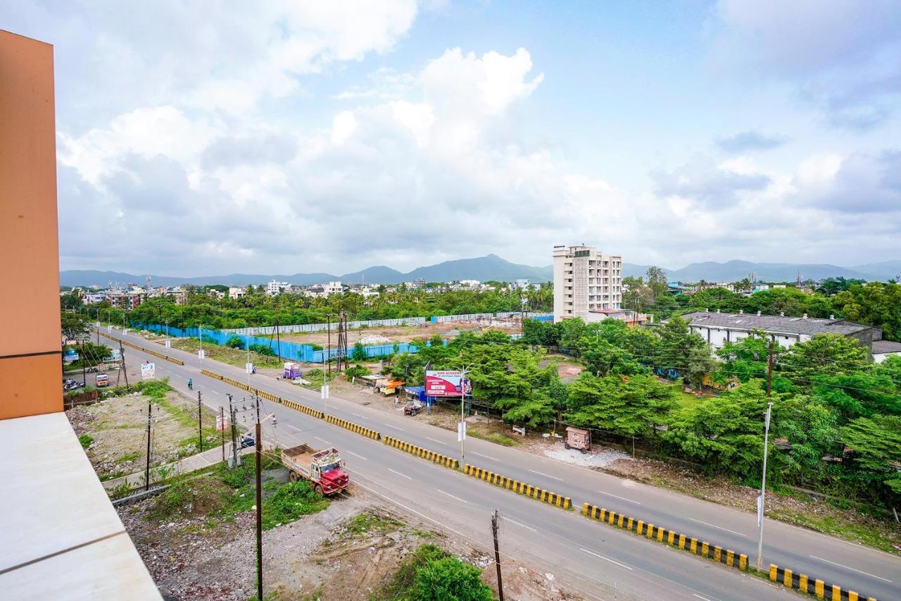 Fabhotel Swaraj Shirgaon  エクステリア 写真