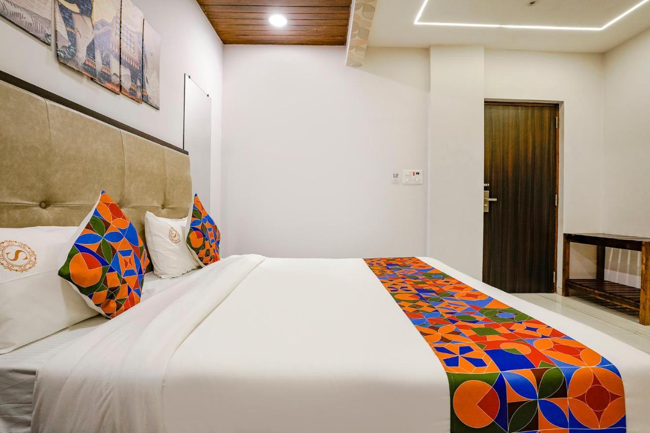 Fabhotel Swaraj Shirgaon  エクステリア 写真