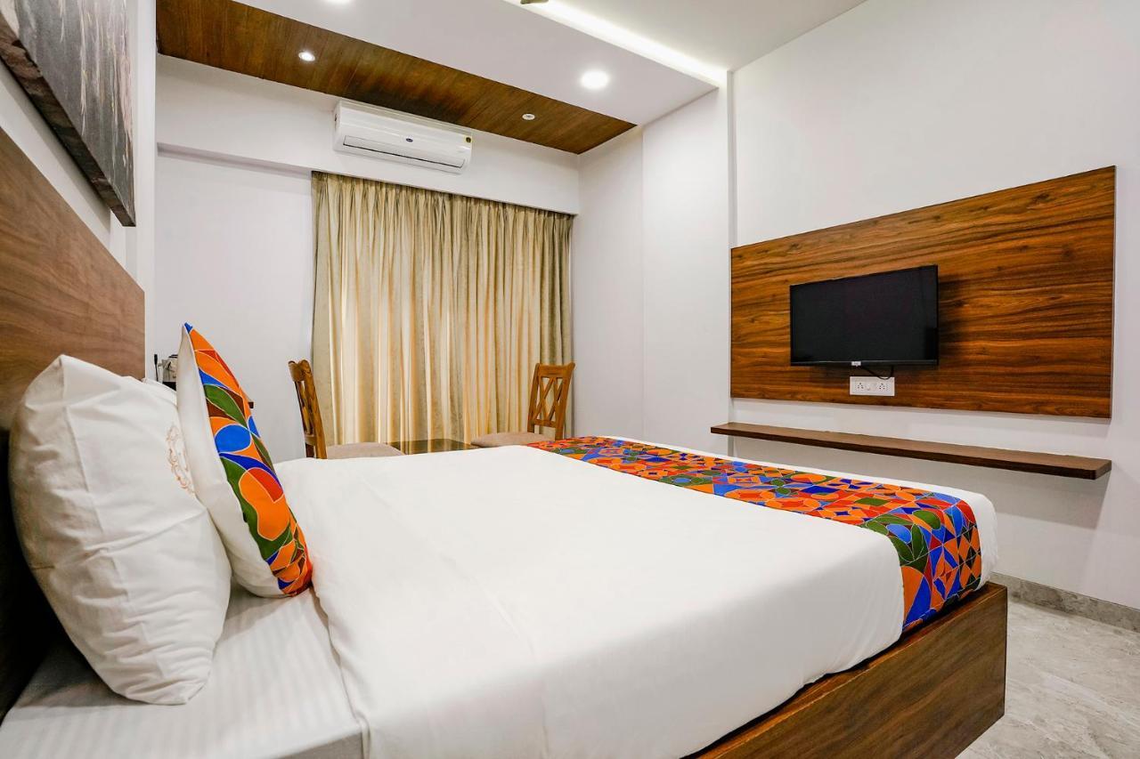 Fabhotel Swaraj Shirgaon  エクステリア 写真