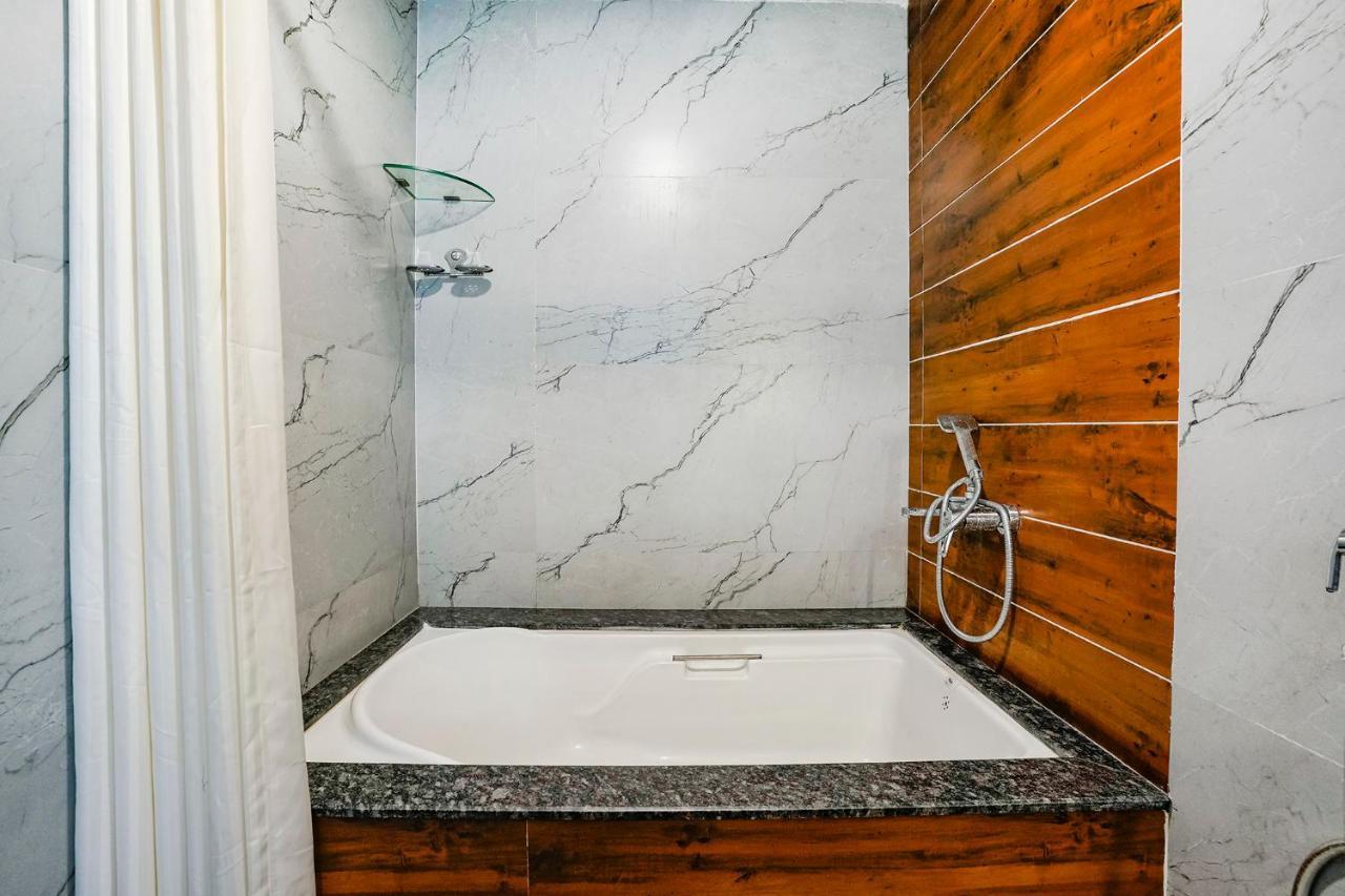 Fabhotel Swaraj Shirgaon  エクステリア 写真